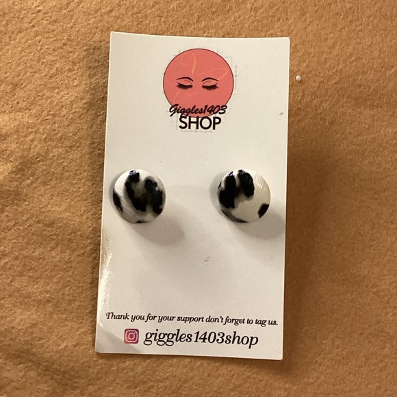 NWT Earring set bundle - Picture 4 of 5